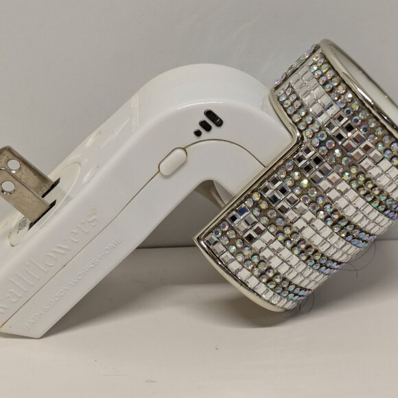 Bath & Body Works Rhinestone Wallflower Scent Diffuser & Orange Sapphire Bulbs - Picture 5 of 6